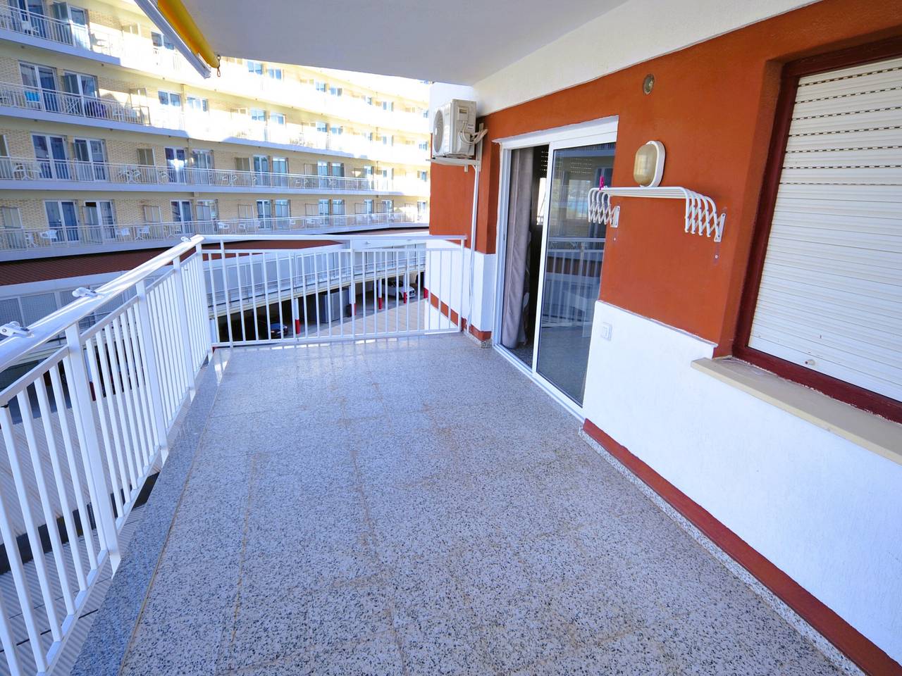 Entire apartment, Beachfront Apartment in Benicàssim with Pool and Parking in Benicassim, Costa del Azahar
