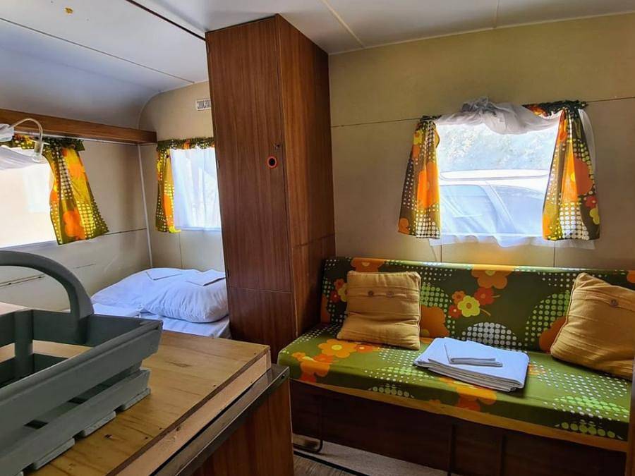 Camping Le Canigou - Caravane 4 personnes - Caravane vintage et tente 4p in Espira-de-Conflent, Région de Prades
