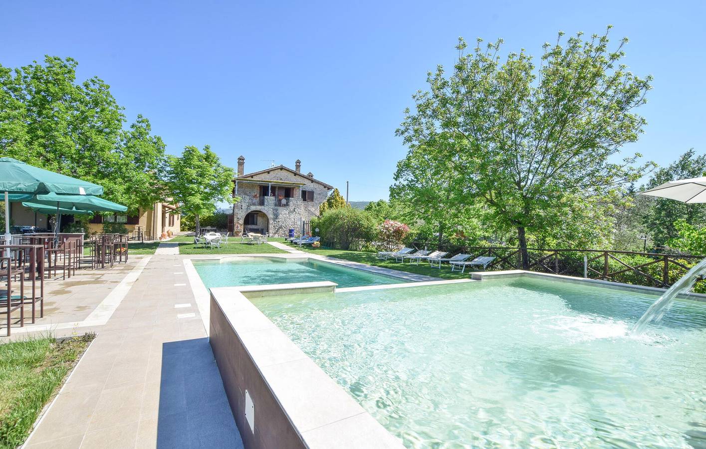 Accogliente appartamento con piscina, WiFi e parcheggio vicino a Casteltodino in Acquasparta, Perugia e dintorni