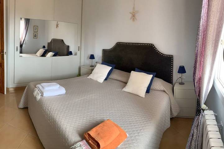 Villa de luxe intime à 5 minutes à pied de la plage au calme in Punta Prima, Sant Lluís