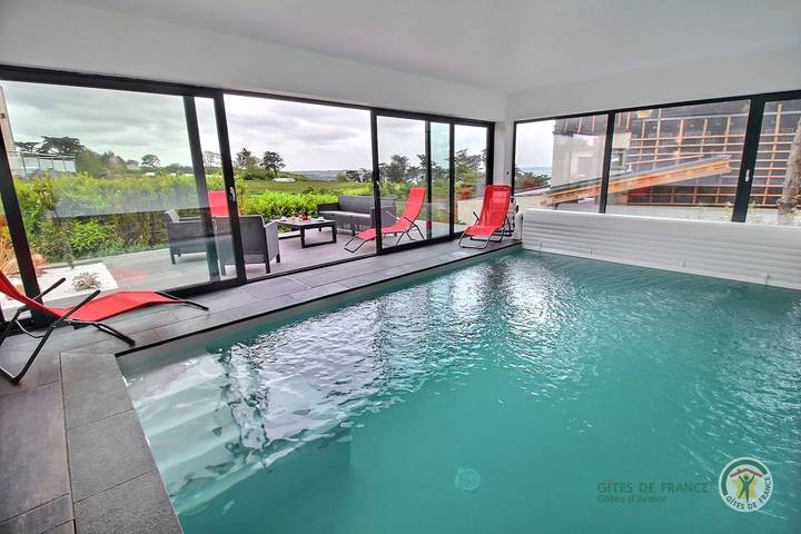 Gîte pour 6 personnes, avec terrasse et piscine à Trébeurden - 3