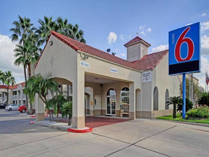 Ganze Wohnung, 1 Kingsize-Bett | Rauchen in Edinburg, Hidalgo County