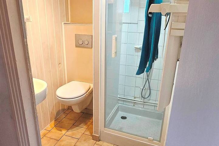 Gîte pour 6 personnes, avec jardin à Saint-Émiland - 3