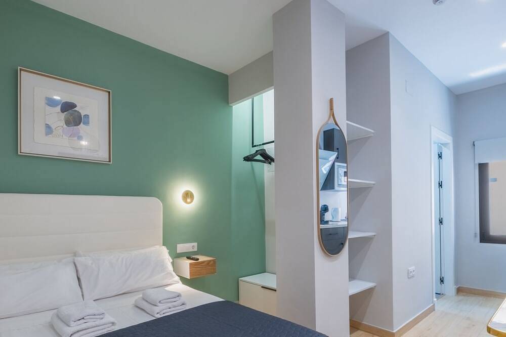 Apartamento entero, Estudio Doble Economico - Coral Zahara Suites by Cadiz4Rentals in Playa Zahara de los Atunes, Barbate