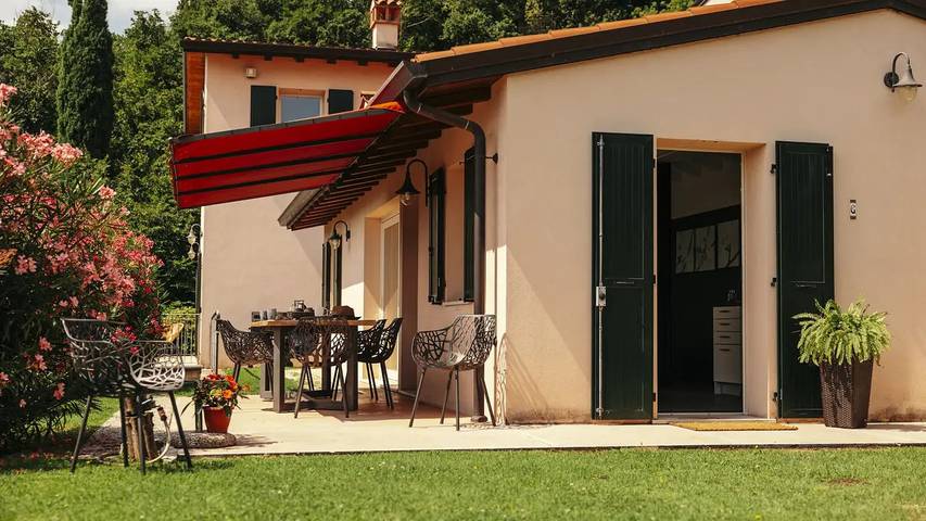 Villa für 8 Personen, mit Garten und Whirlpool, mit Haustier in Gargnano