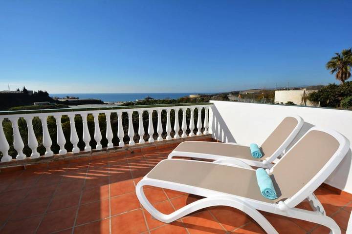 Apartamento para 5 personas, con Balcón además de Terraza y Piscina en El Morche
