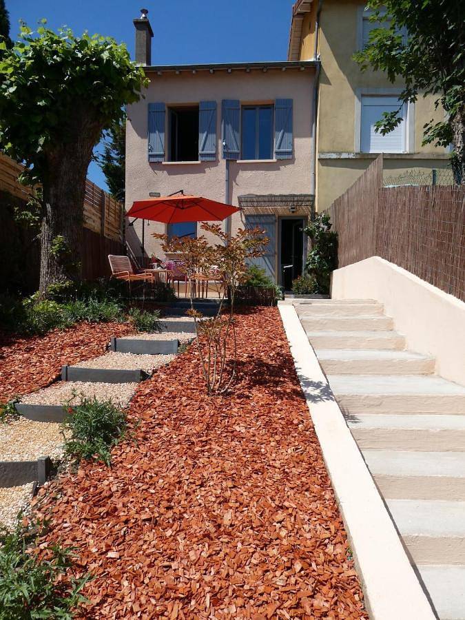 Villa pour 2 personnes, avec terrasse ainsi que jardin et jacuzzi - 1