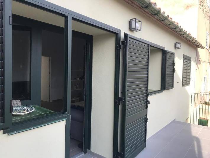 Location de vacances pour 7 personnes, avec Balcon ainsi que Terrasse et Vue à Espolla