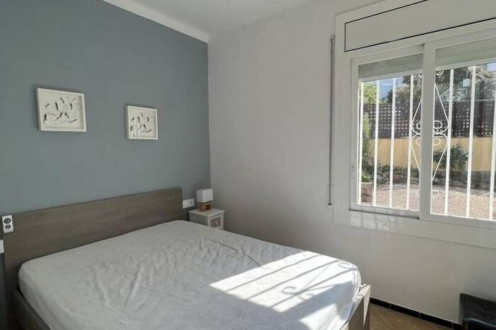Chalet pour 6 personnes, avec balcon ainsi que piscine et jardin à Roses - 2
