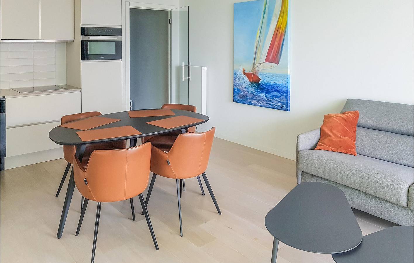 Geheel vakantieappartement, Vakantieappartement voor 4 personen met zwembad in Stad Oostende, Oostende
