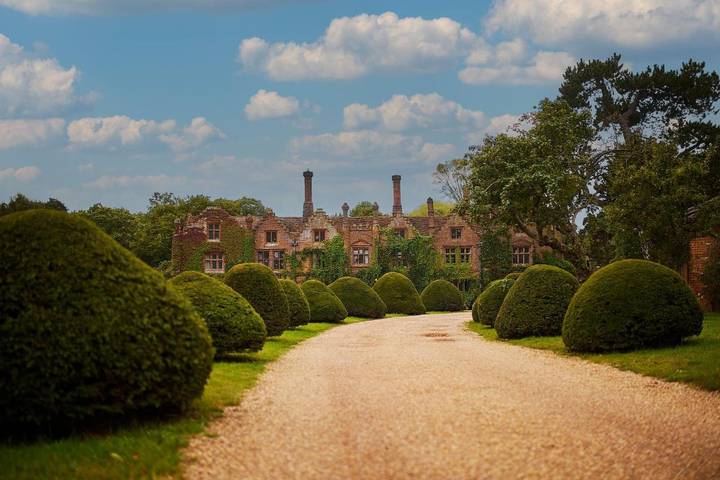 Holiday rental for 2 people, with pool and hot tub as well as garden and sauna, with pets in Suffolk Coastal