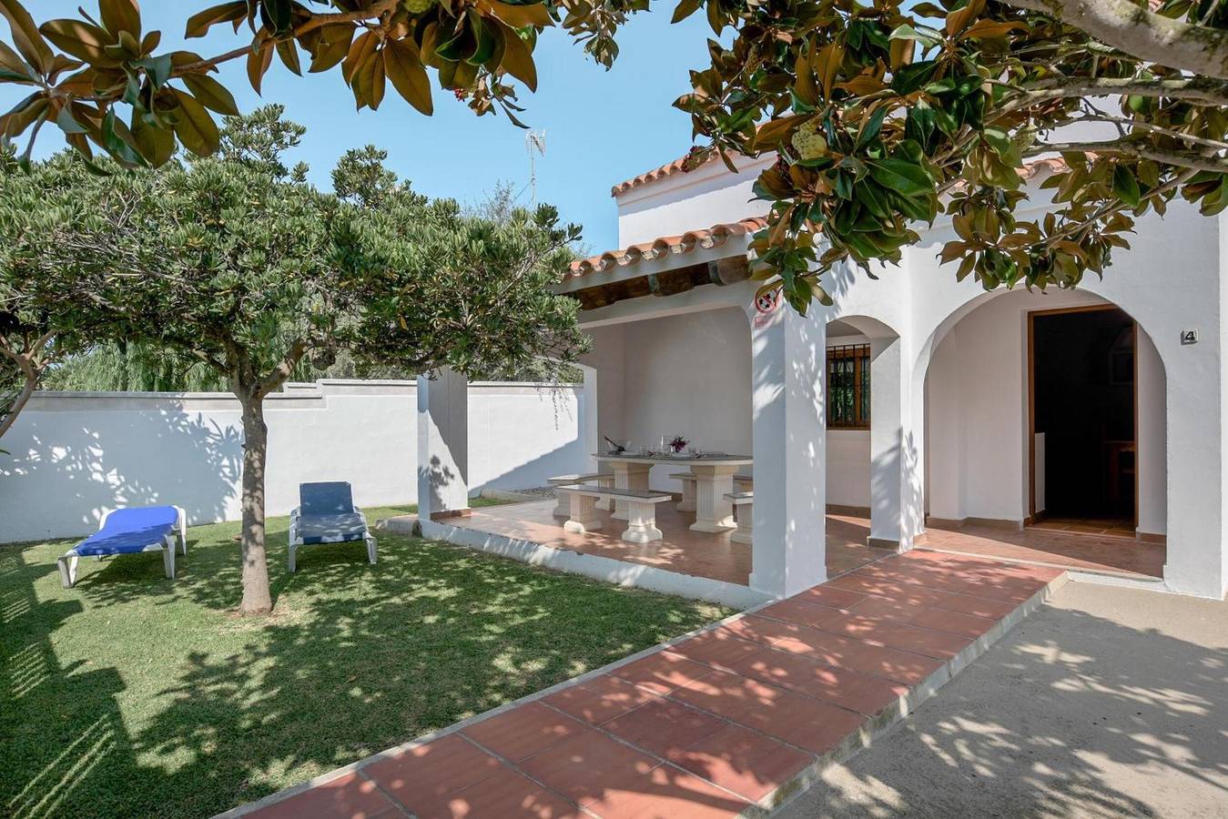 Ferienhaus 'Miguelin 4' mit Gemeinschaftspool, Wlan und Klimaanlage in Playa de Zahora, Barbate