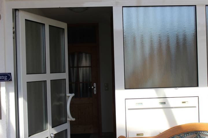 Gästehaus Thoma - Doppelzimmer mit zusätzlicher Schlafcouch in Breisach (Kernstadt), Breisach am Rhein