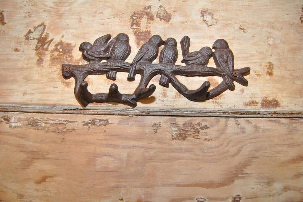 Genießen Sie die Gelassenheit in Saluda! Ein 110 Jahre altes Bauernhaus auf 2 Hektar schönen Gärten in Saluda, Polk County NC