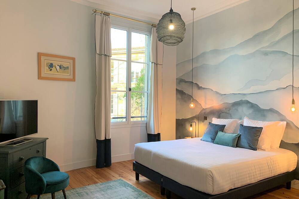 Suite Encre De Chine ideal for 4 people in Bordeaux, Bordeaux en omgeving