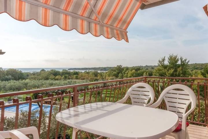 Ferienwohnung für 5 Personen, mit Balkon in Poreč