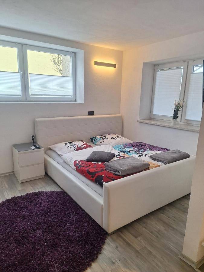 Ferienwohnung für 3 Personen, mit Terrasse und Garten in Beratzhausen