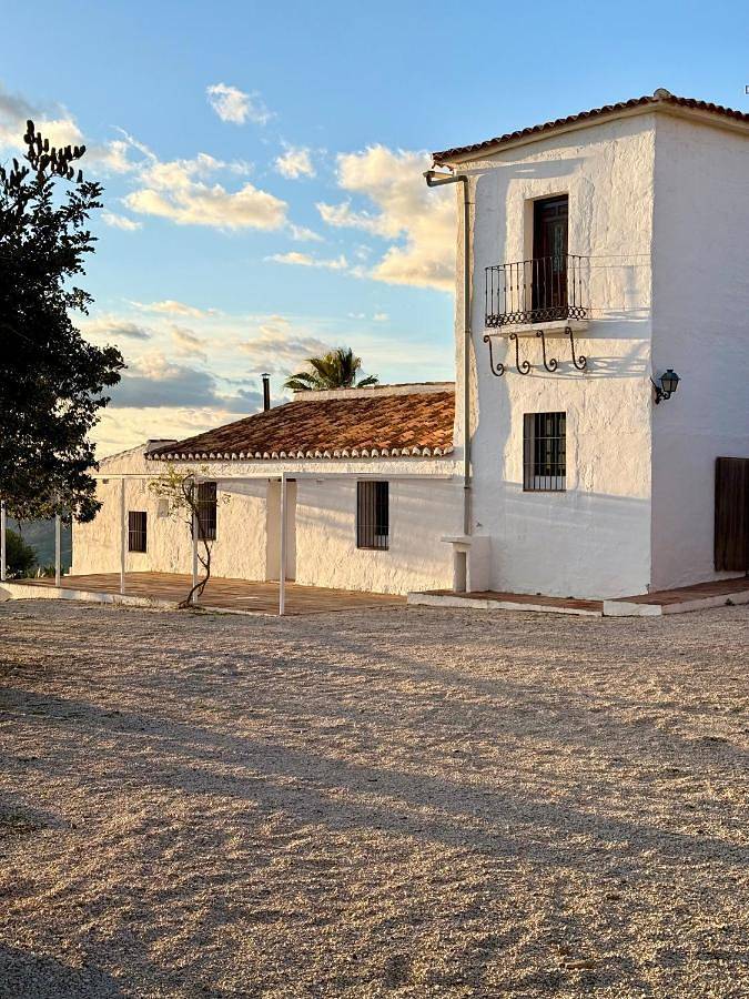 Casa rural para 8 personas, con piscina además de jardín y vistas en Almogía - 4