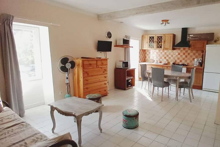 Appartement de vacances pour 4 personnes, avec Terrasse ainsi que Jardin et Piscine