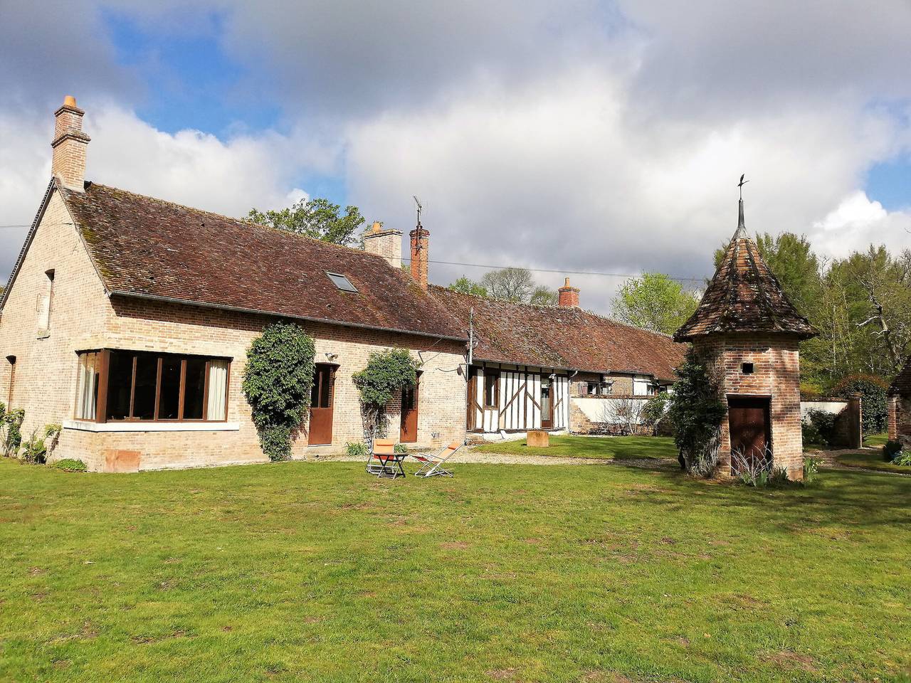 Gîte pour 8 Personnes dans Sainte-Montaine, Région de Vierzon