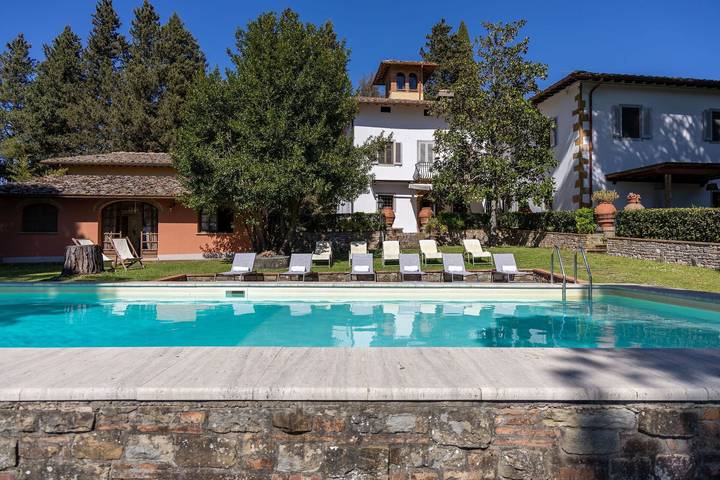Chalet para 15 personas, con piscina y terraza - 1