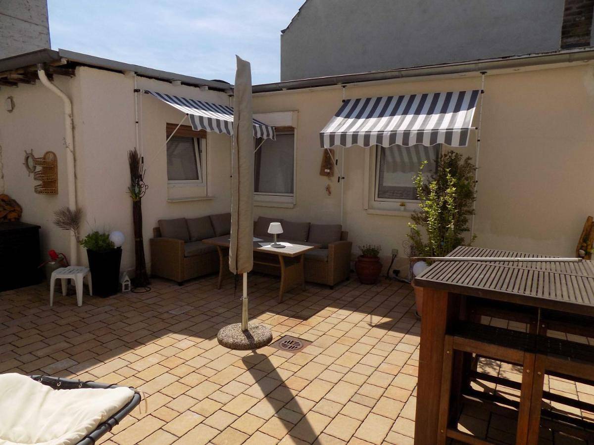 Ganze Wohnung, One-Bedroom Apartment in Güls, Koblenz