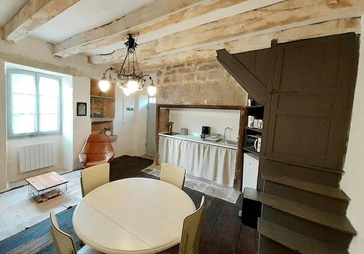 Location de vacances pour 3 personnes, avec jardin à Caniac-du-Causse