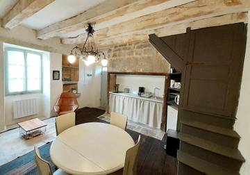 Gîte pour 3 personnes, avec jardin à Caniac-du-Causse