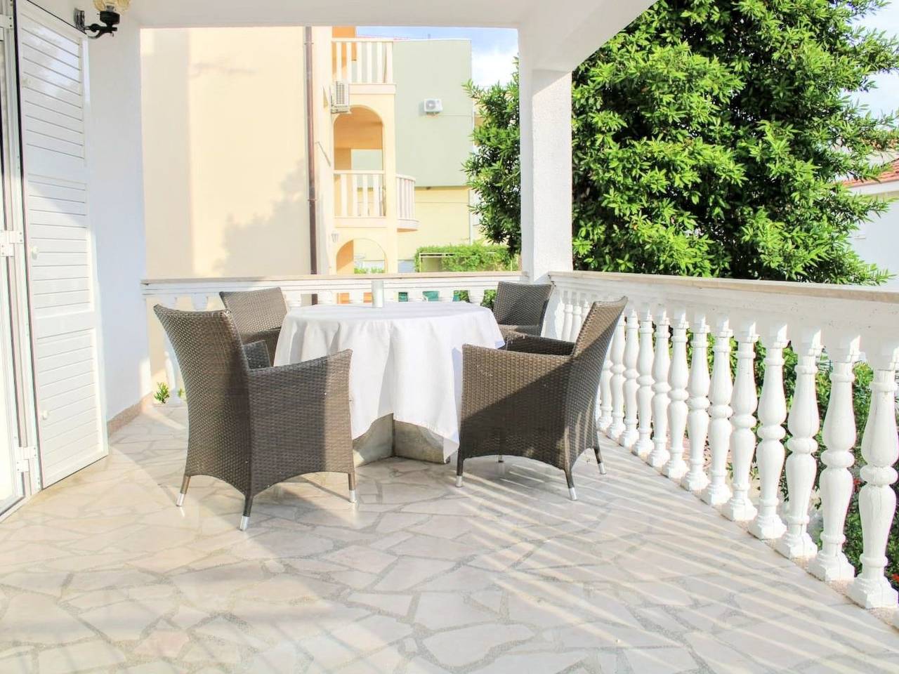 Hel leilighet, Weiße Idylle auf dem blauen Meer in Promajna, Makarska Riviera