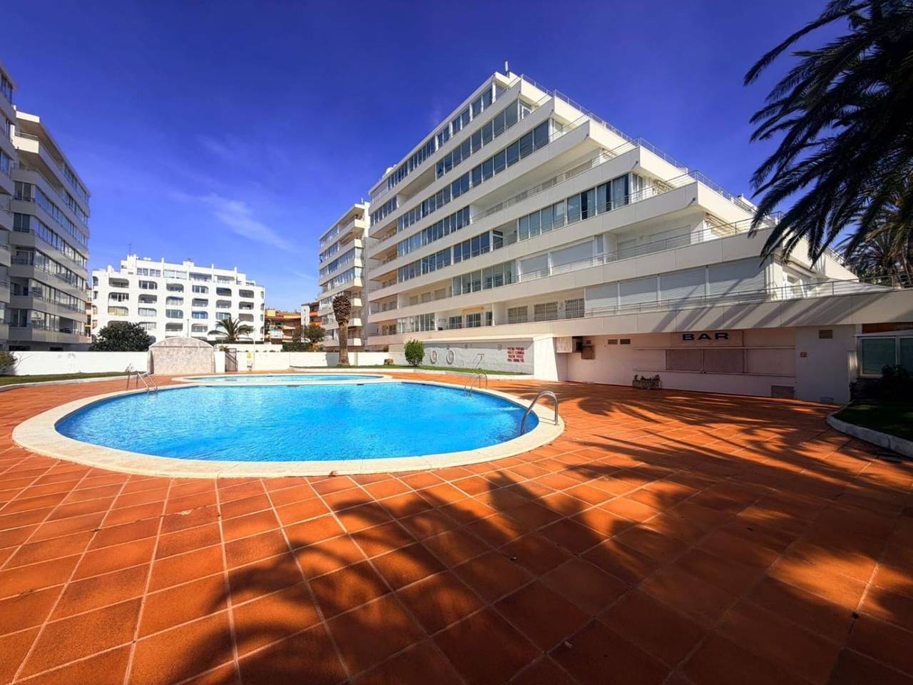 Appartement entier, Appartement pour 4 avec terrasse et piscine à 50m de la plage in Santa Margarida, Roses