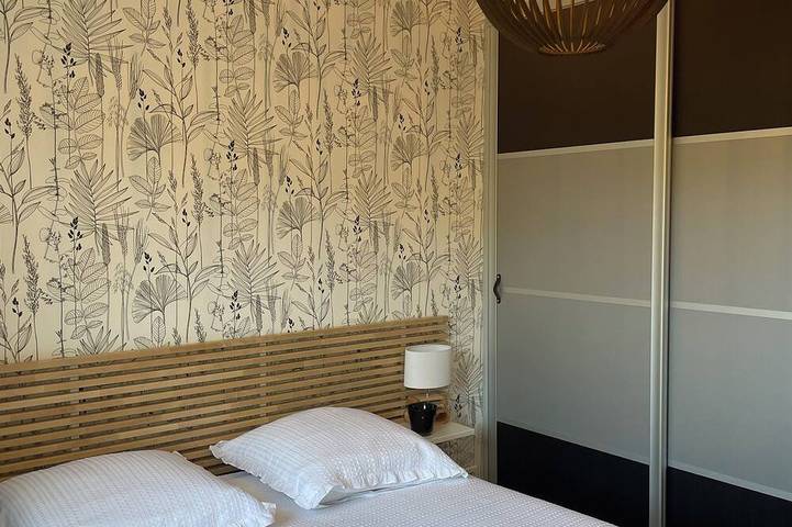 Location de vacances pour 6 personnes, avec jardin et jacuzzi à Les Salelles - 4