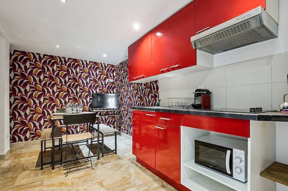 Entire apartment, Tbs 143 - Fully-equipped studio apartment in Asnières-sur-Seine, Hauts-de-Seine
