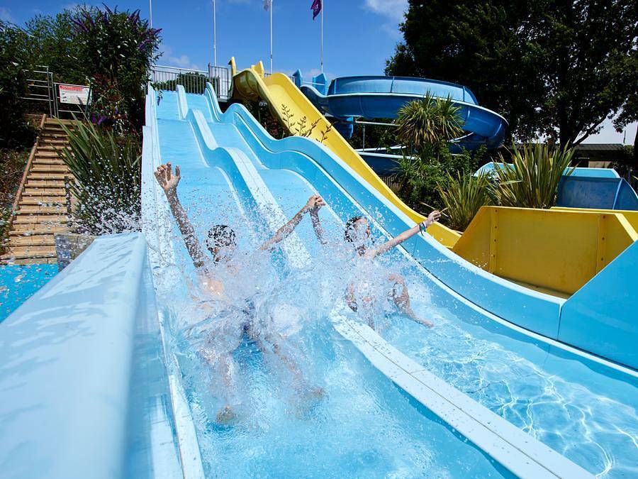Camping Les Jardins du Morbihan - Mobile home 8 persons - Comfort + 4 Ch in Monterblanc, Regional Natural Park of the Golfe du Morbihan