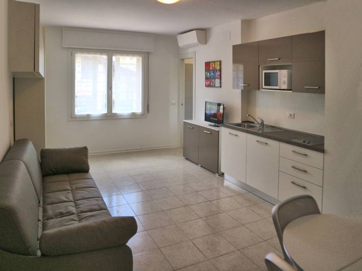Ferienwohnung für 2 Personen, mit Garten in Lignano Sabbiadoro - 2