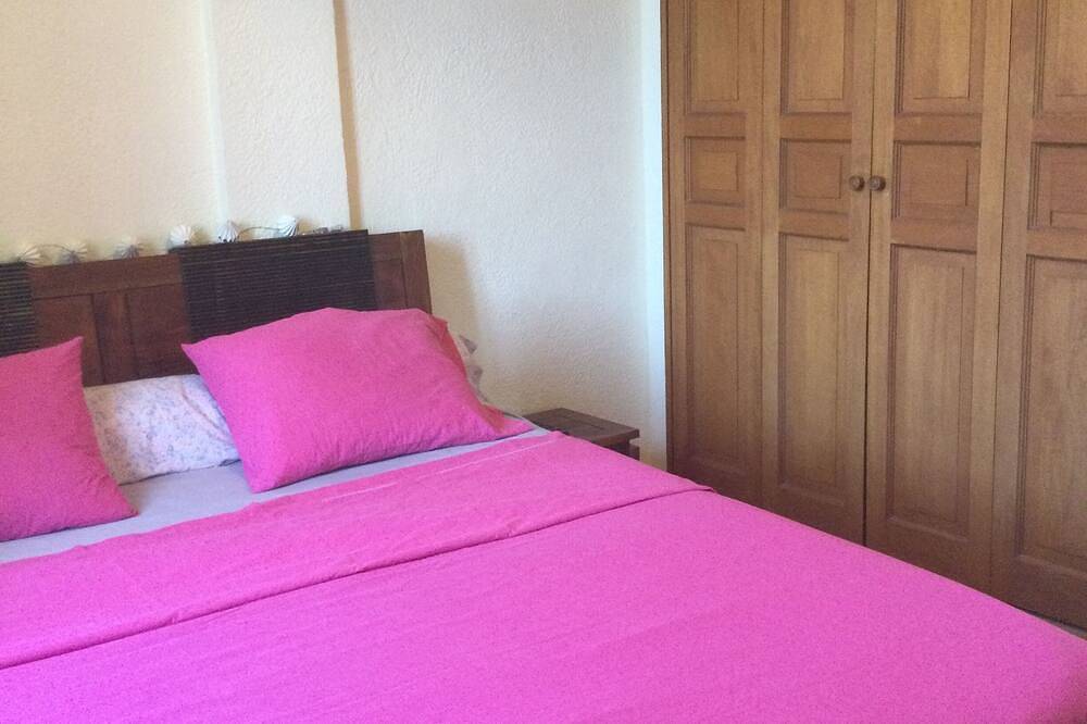 Villa 140 m2 tt confort, avec piscine, quartier residentiel calme, 30 mns Vx Por in Marseille, Région de Marseille