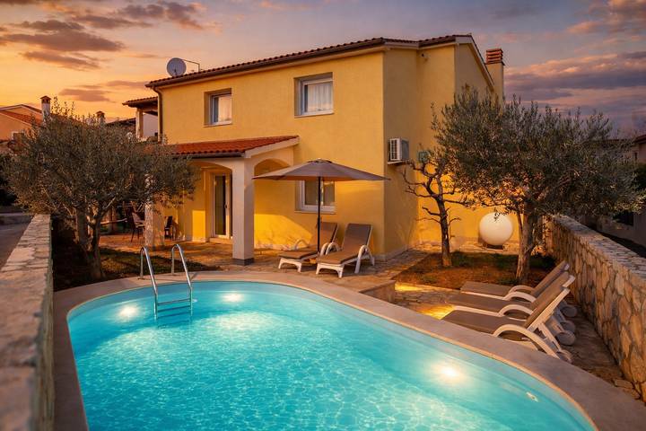 Holiday House with pool Lili, Pet friendy in Vodnjan, Grad Vodnjan