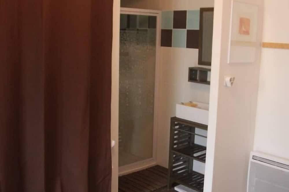 Pézenas / Maison avec jardin / piscine / tout proche centre-ville / calme / Wifi in Pézenas, Côte méditerranéenne (France)