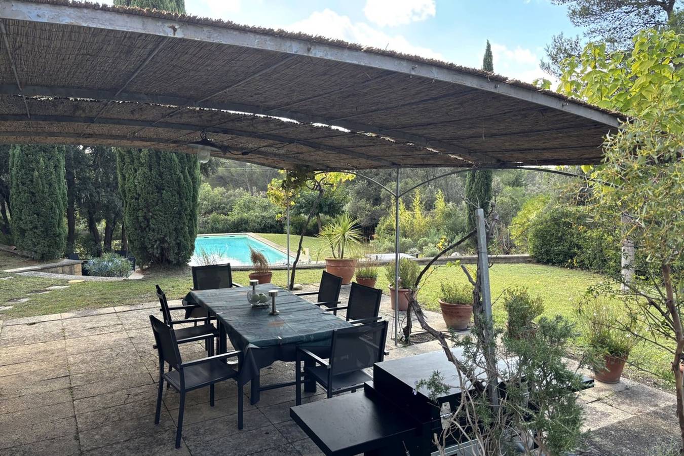 Countryside villa with swimming pool in Lambesc, Region de Aix-en-Provence