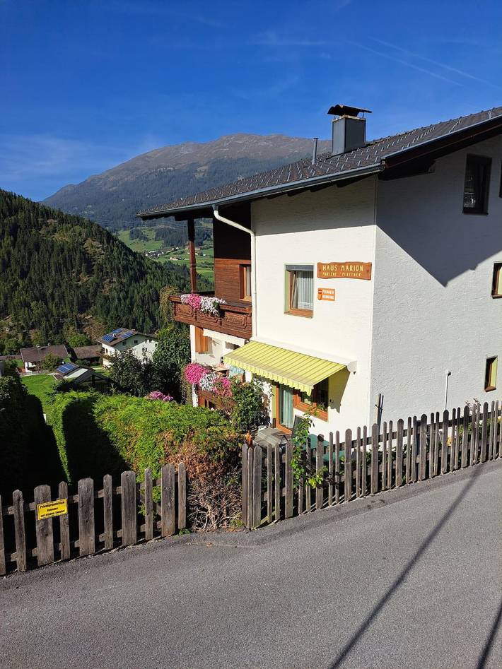 Ferienwohnung für 6 Personen, mit Balkon und Ausblick im Pitztal - 2