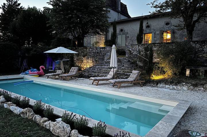 Agriturismo pour 10 personnes, avec jardin à Quinsac