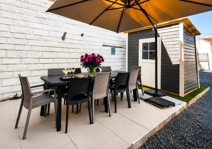 Gîte pour 2 personnes, avec Jacuzzi et Terrasse ainsi que Jardin et Piscine à Marigny-Brizay - 2