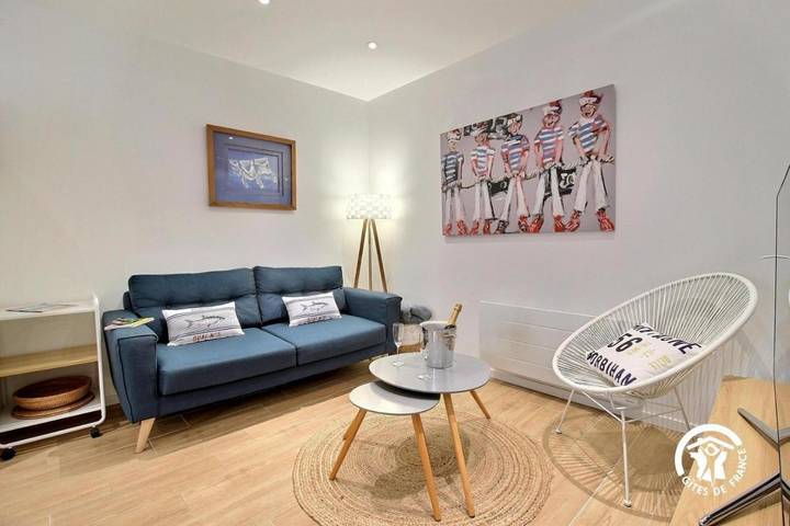 Location de vacances pour 6 personnes, avec jardin et terrasse, adapté aux familles dans Plage de l'Anse du Goerem - 4