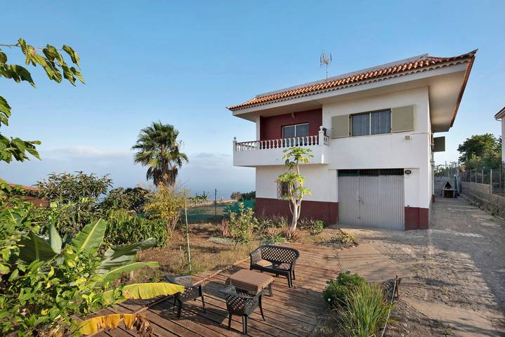 Ferienhaus für 4 Personen, mit Balkon und Garten