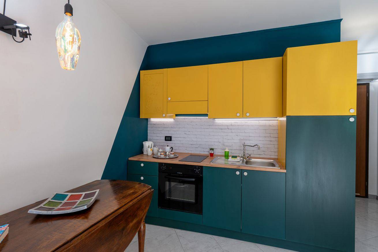 Entire apartment, Guesthost - Bright Terrace Stay near Sanremo Beach in San Remo, Sanremo Municipality