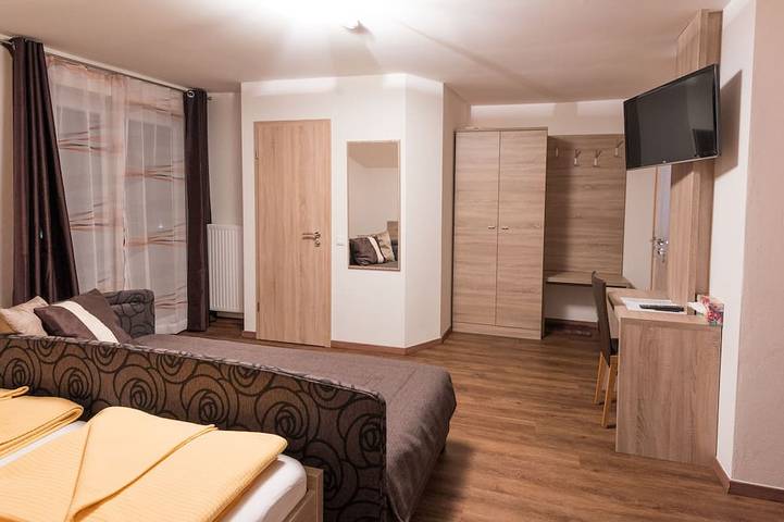 Ferienwohnung für 4 Personen, mit Garten und Balkon - 1