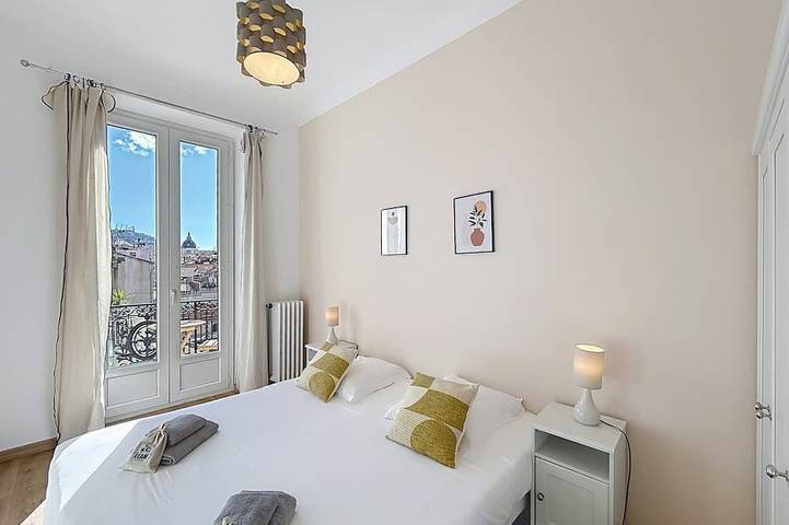 Gîte pour 6 personnes, avec balcon dans Cinema Les Arcades Ales - 2