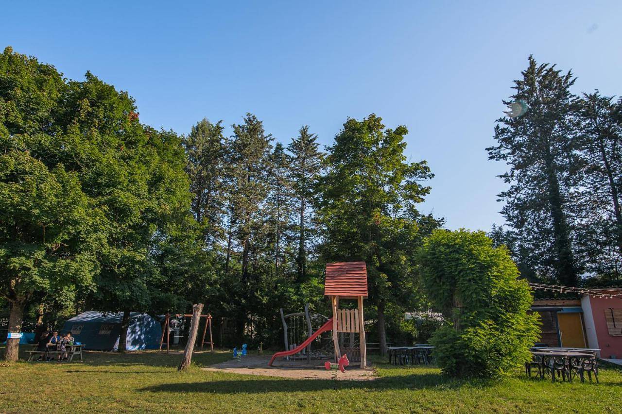Camping Onlycamp De Chamarges in Die, Parc naturel régional du Vercors