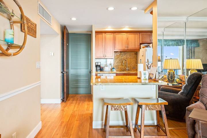 Vacation rental for 2 people, with balcony and pool in Kailua-Kona