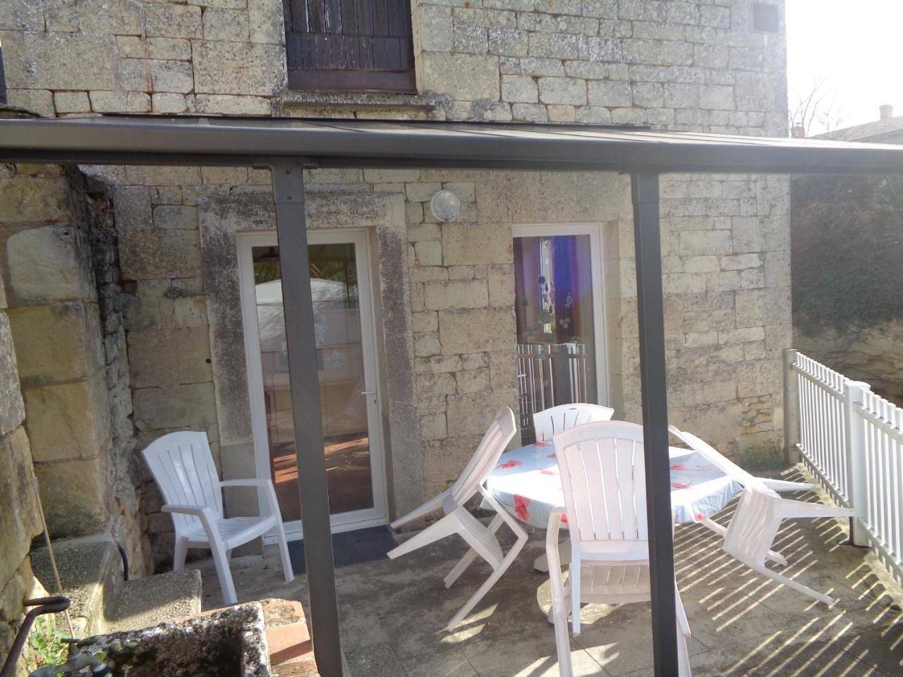 Gite Maison de campagne 86120-22 couchages in Saint-Léger-de-Montbrillais, Vallée de la Loire