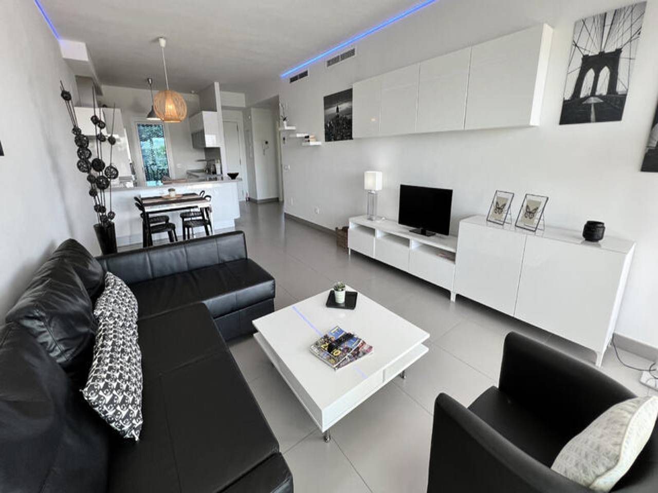 Entire apartment, Apartment in Higueron with Sea Views in La Capellania, Benalmádena